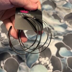 NWT Paparazzi space gray double hoop stud earrings